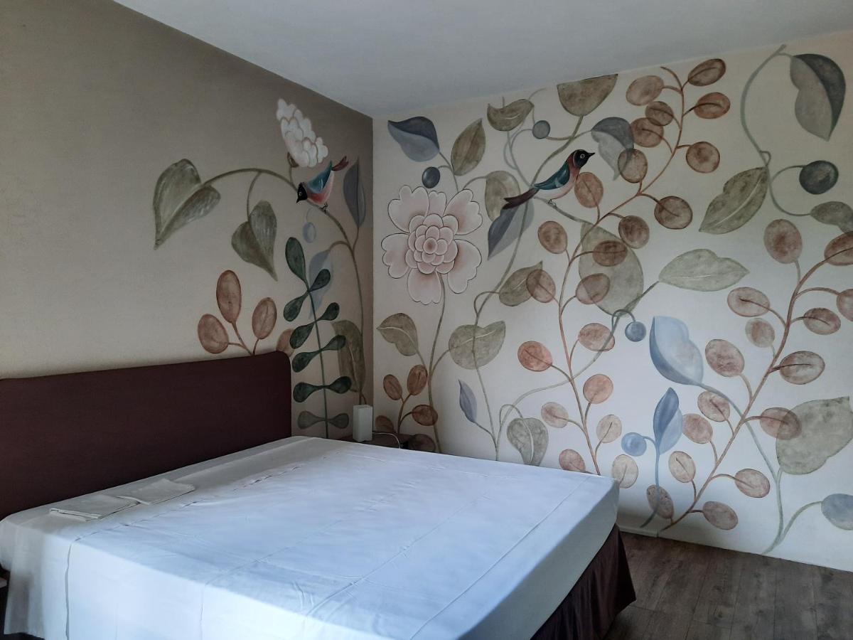 Le Maddalene B&B อาวิยานา ภายนอก รูปภาพ